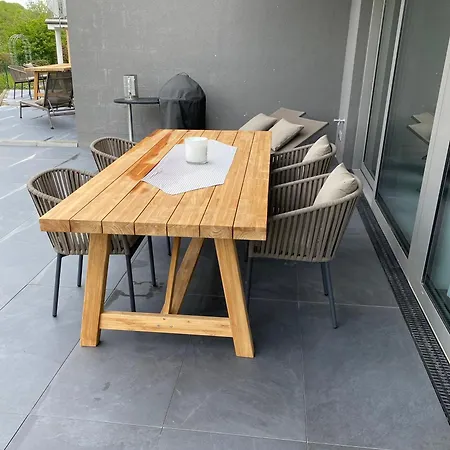 Racers Nordschleife - Mit Hebebuehne Und Doppelgarage Nyaraló Bermel